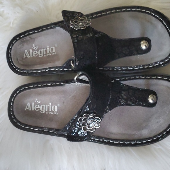 Alegria black thong sandals size 7 - Picture 15 of 16